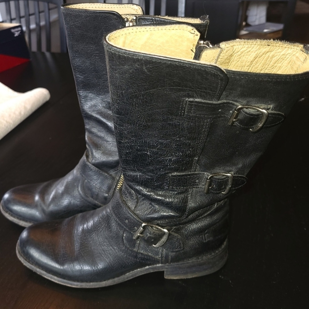 Frye Tan Leather Exterior And Interior